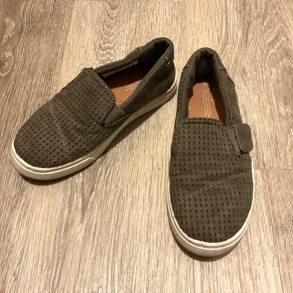 TOMS Kids Luca Shoes Olive Size 11 - Picture 1 of 10